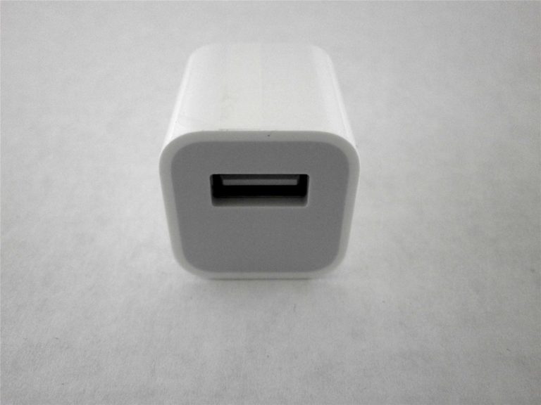 Apple USB Power Adapter port