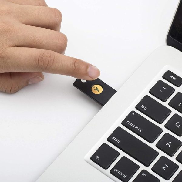 YubiKey 5 Two Factor Authentication USB and NFC Security Key3 1