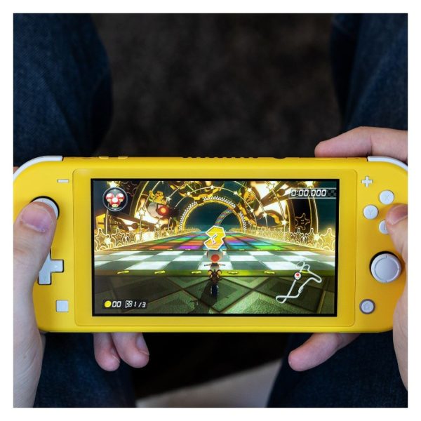 switch lite in hand 1